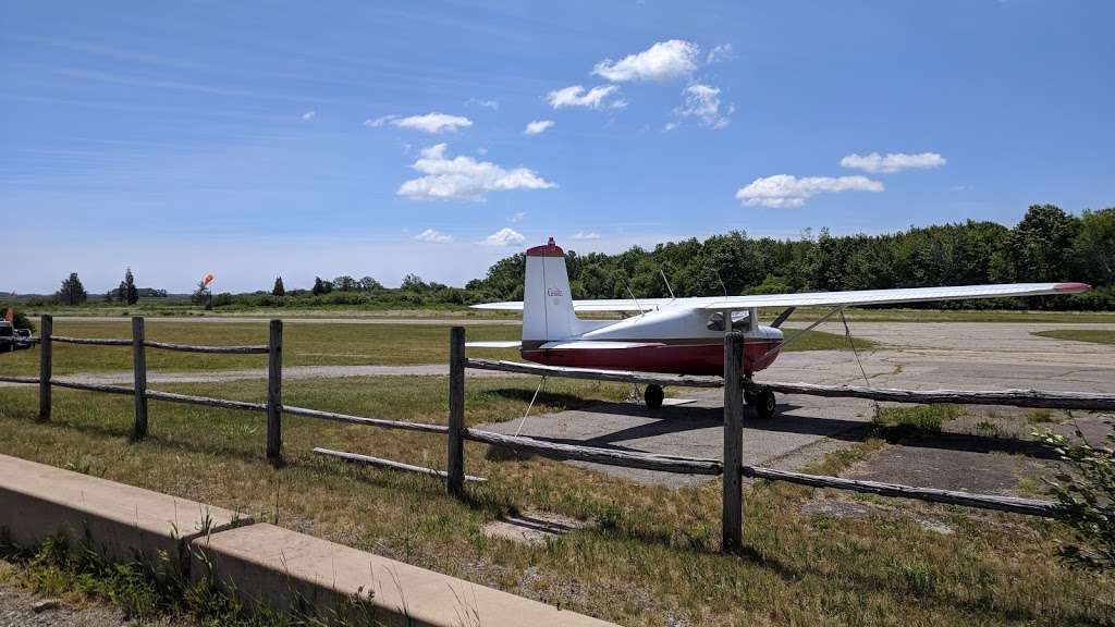 Plum Island Airport | 24 Plum Island Turnpike, Newburyport, MA 01950, USA | Phone: (781) 325-2135