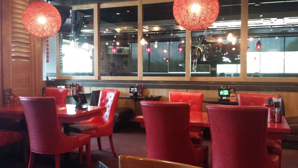 Red Robin Gourmet Burgers and Brews | 1500 Mt Zion Rd, York, PA 17402, USA | Phone: (717) 885-9674