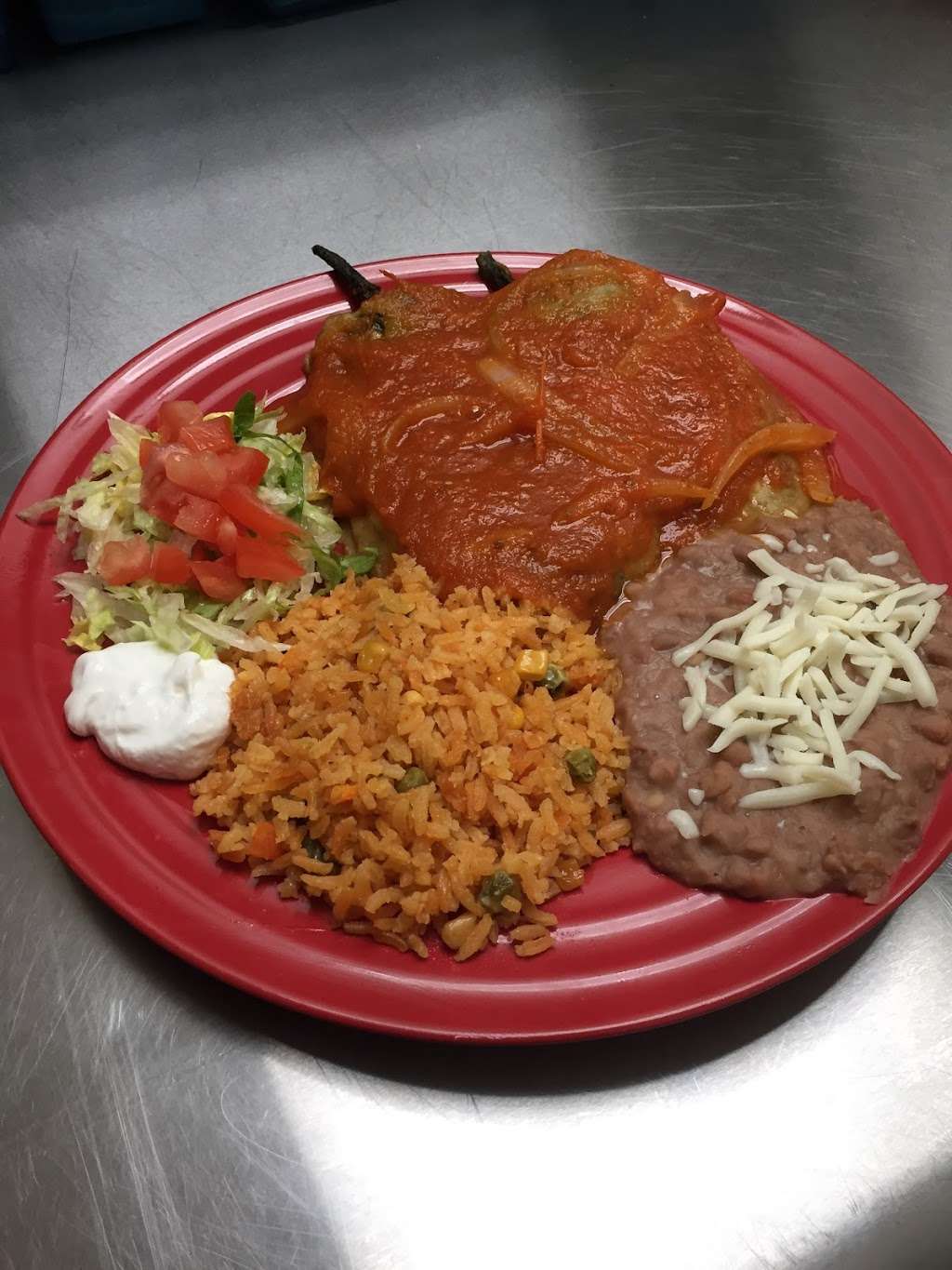 Ixtapan Mexican Restaurant | 3348, 2405 Racine St, Racine, WI 53403, USA | Phone: (262) 583-2408