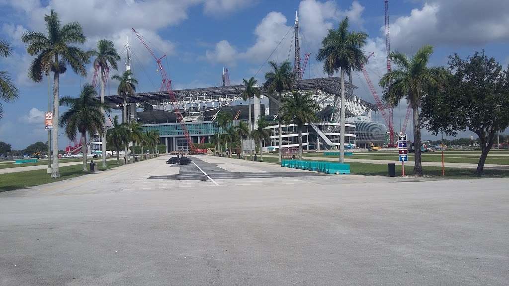 Joe Robbie Stadium Heliport | 347 Don Shula Dr, Miami Gardens, FL 33056, USA