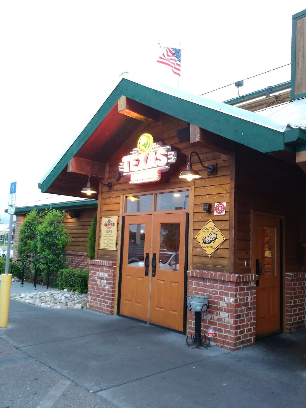 Texas Roadhouse | 6372 S Semoran Blvd, Orlando, FL 32812, USA | Phone: (407) 852-9104