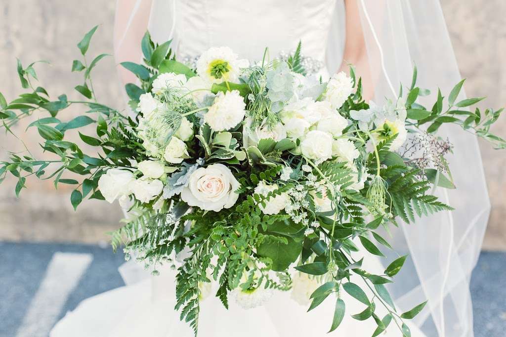 Wedding Flowers by Cyndi | 116 Sandstone Dr, Willow Street, PA 17584, USA | Phone: (717) 464-5718