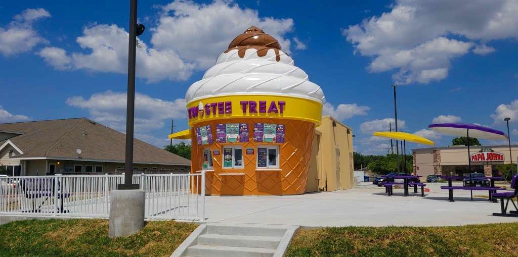 Twistee Treat Fry | 7018 Fry Rd, Cypress, TX 77433, USA | Phone: (321) 445-9103