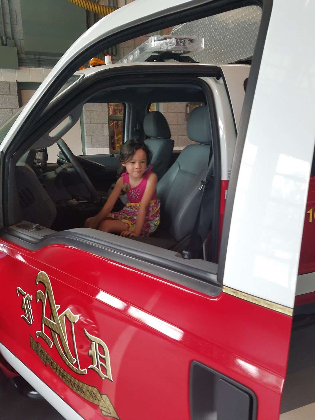 Arlington County Fire Station 5 | 1750 S Hayes St, Arlington, VA 22202, USA | Phone: (703) 228-0105