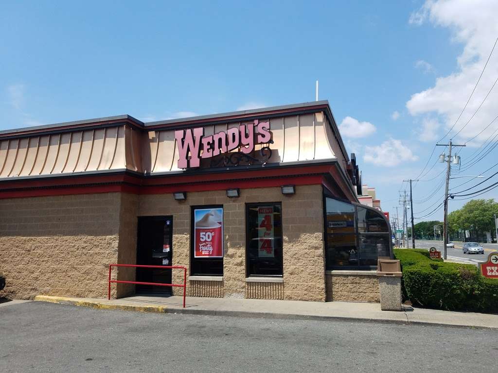 Wendys | 199 Hempstead Turnpike, Elmont, NY 11003 | Phone: (516) 354-6080