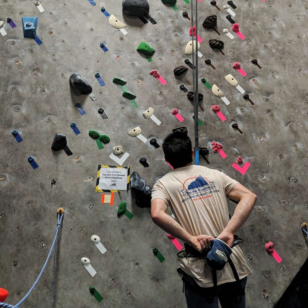 Top Out Climbing Gym | 2998, 26332 Ferry Ct, Santa Clarita, CA 91350, USA | Phone: (661) 288-1813