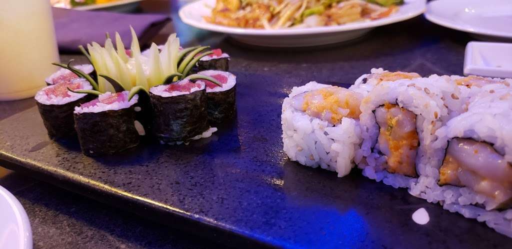 Yoko Japanese Kitchen | 28404 US-290 G11, Cypress, TX 77433 | Phone: (281) 256-1888