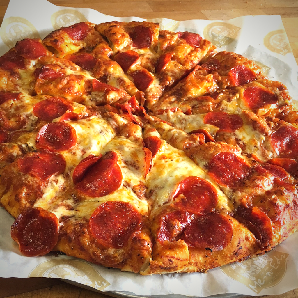 Me-n-Eds Pizza Parlor | 4829 E McKinley Ave, Fresno, CA 93703 | Phone: (559) 251-0397