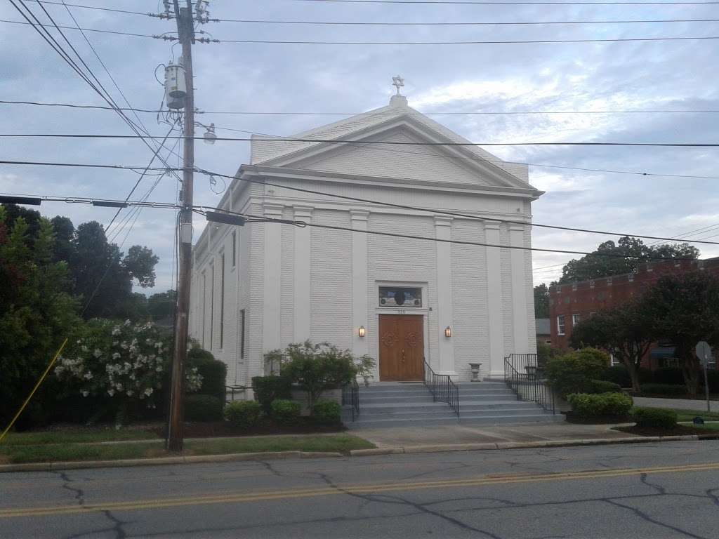Temple Emanuel | 320 S South St, Gastonia, NC 28052, USA | Phone: (704) 865-1541