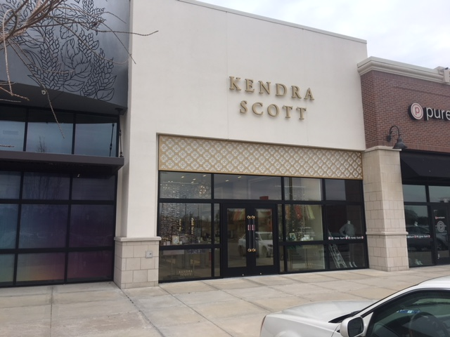 Kendra Scott | 1423 N Webb Rd #117, Wichita, KS 67206, USA | Phone: (316) 221-2844