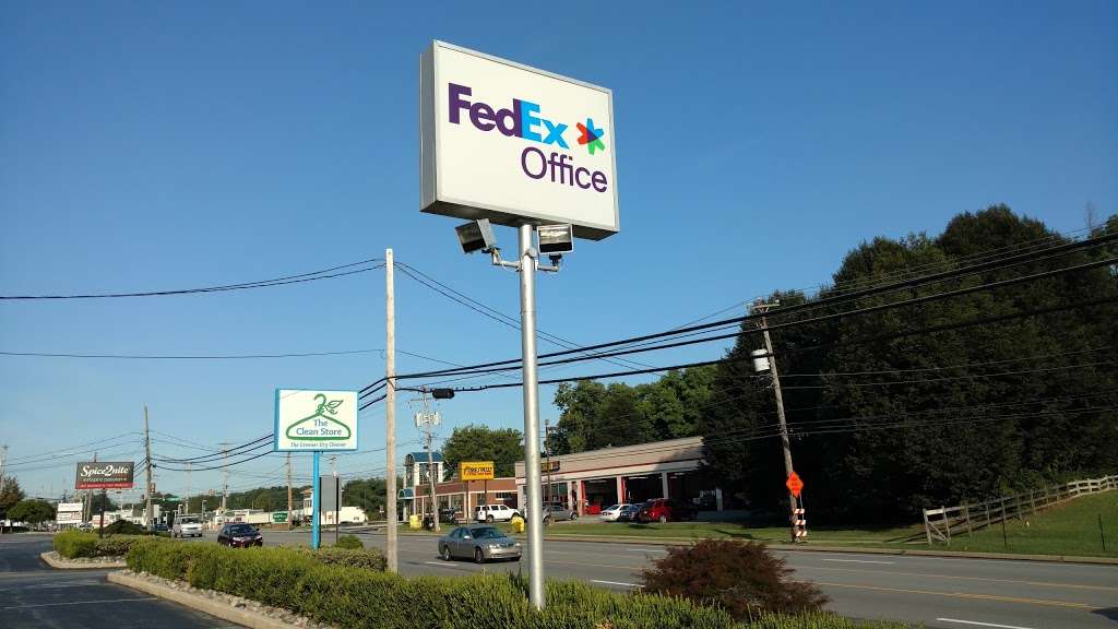 FedEx Office Print & Ship Center | 176 W Lancaster Ave, Malvern, PA 19355, USA | Phone: (610) 296-5700