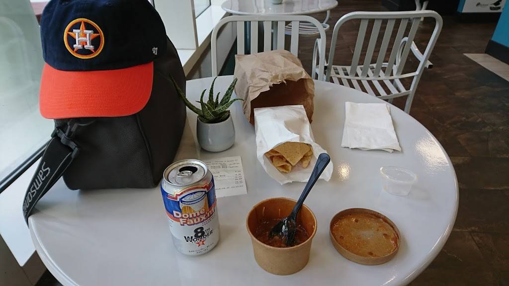 Avenida Eats | 1001 Avenida De Las Americas, Houston, TX 77010, USA | Phone: (713) 853-8357