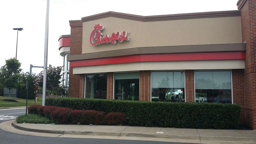 Chick-fil-A | 45440 Dulles Crossing Plaza, Sterling, VA 20166, USA | Phone: (703) 444-0300
