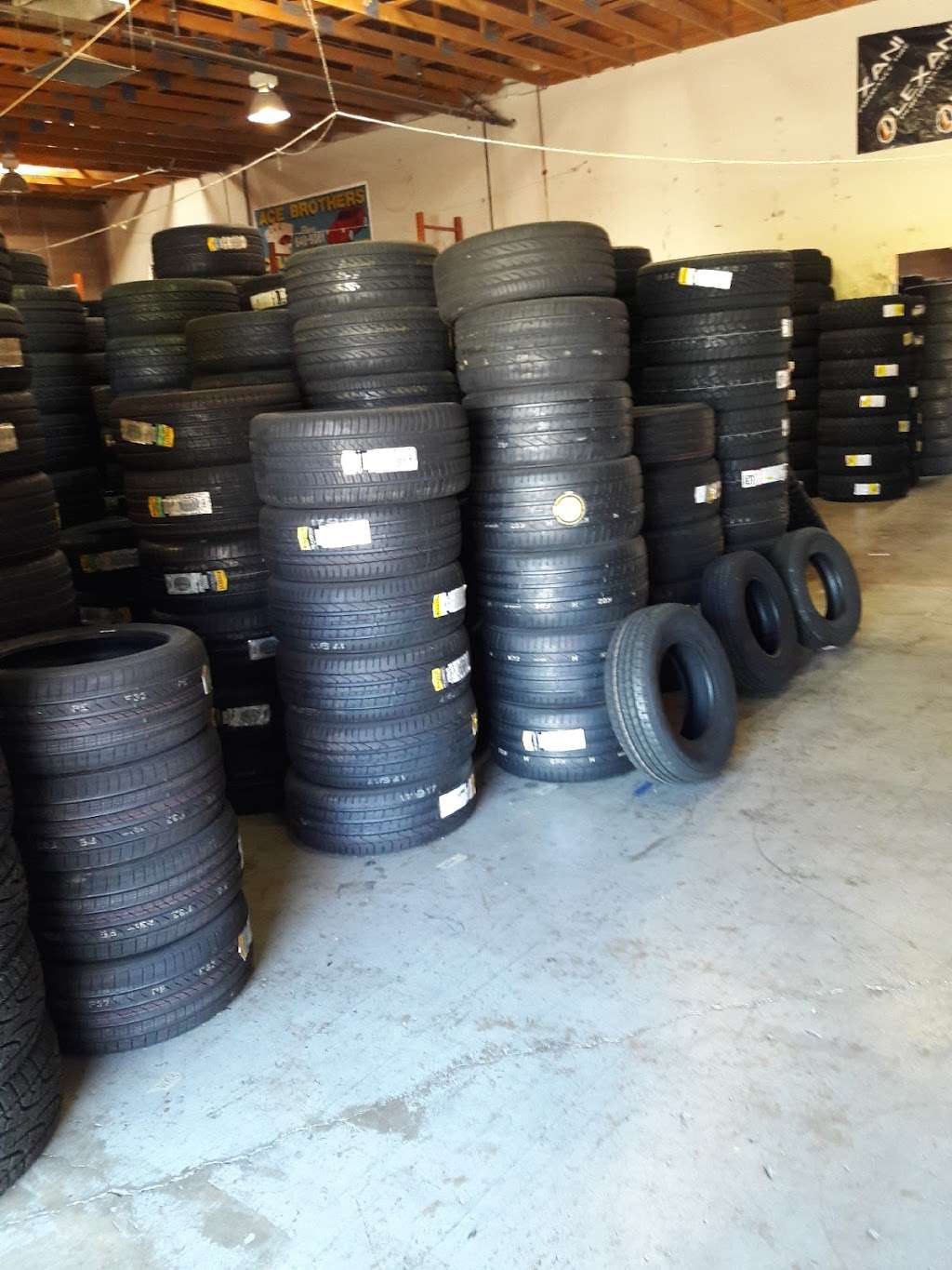 Rene Tires | 2147 N Decatur Blvd Unit 130, Las Vegas, NV 89108, USA | Phone: (702) 684-9115