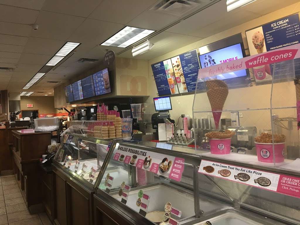 Baskin-Robbins | 210 Peterson Rd, Libertyville, IL 60048, USA | Phone: (847) 680-8008