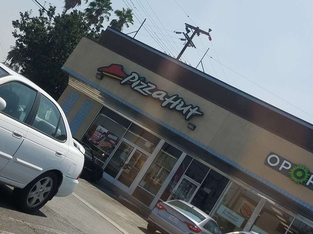 Pizza Hut | 7229 S Figueroa St, Los Angeles, CA 90003 | Phone: (323) 753-8800