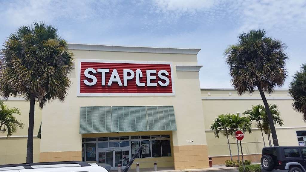 Staples | 2029 Okeechobee Blvd, West Palm Beach, FL 33409, USA | Phone: (561) 686-4054