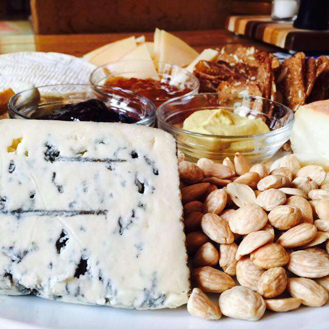 Chester River Wine & Cheese Co. | 117 S Cross St, Chestertown, MD 21620, USA | Phone: (443) 282-0220