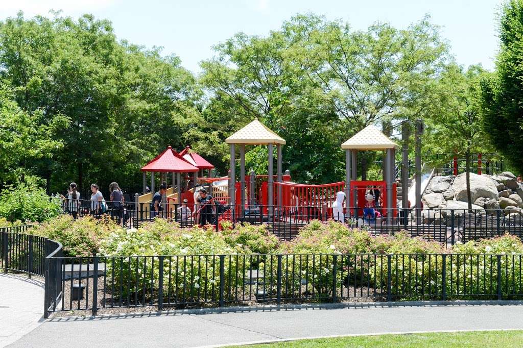 Elmhurst Park | 57th Avenue &, Grand Ave, Queens, NY 11373, USA | Phone: (212) 639-9675