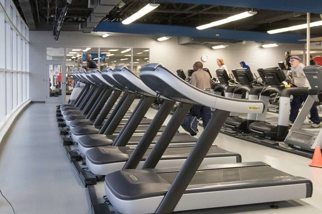 Fox Fitness at Vaughan | 2121 W Indian Trail, Aurora, IL 60506, USA | Phone: (630) 907-9600