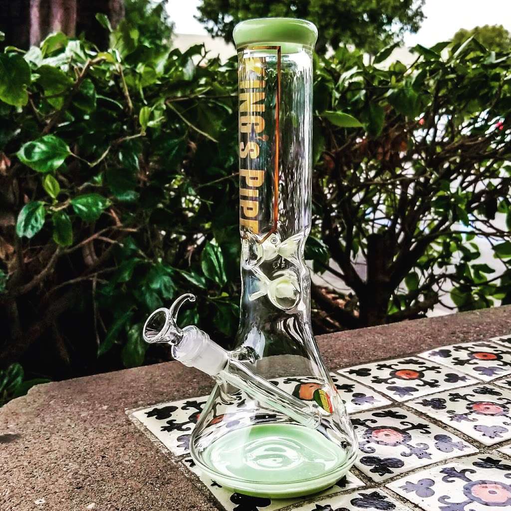 KINGs Pipe Online Headshop | 13630 Imperial Hwy #8, Santa Fe Springs, CA 90670