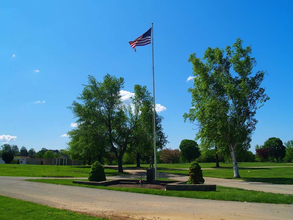 Rolling Green Memorial Park | 1008 West Chester Pike, West Chester, PA 19382, USA | Phone: (610) 692-2292