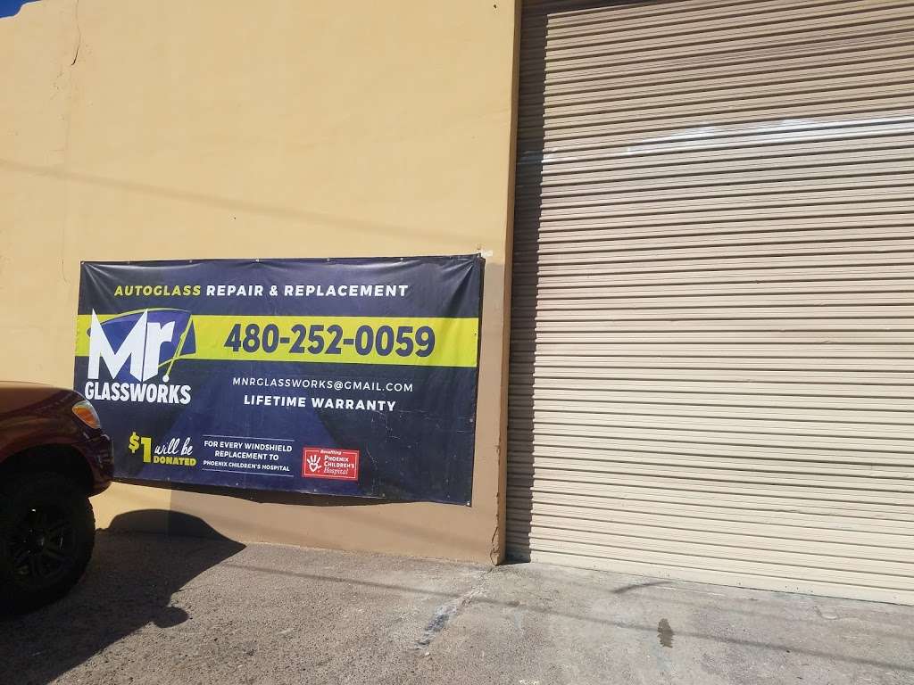 Mr. Glassworks | 444 E Chandler Blvd #3, Chandler, AZ 85225, USA | Phone: (480) 252-0059