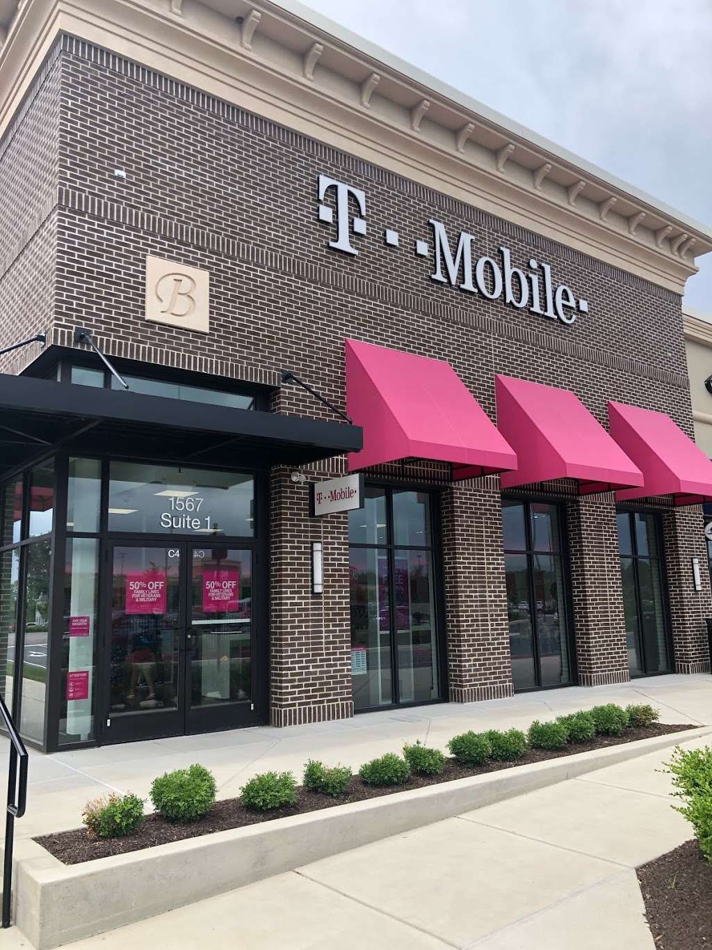 T-Mobile | 1567 Fruitville Pike i1, Lancaster, PA 17601 | Phone: (717) 207-9839