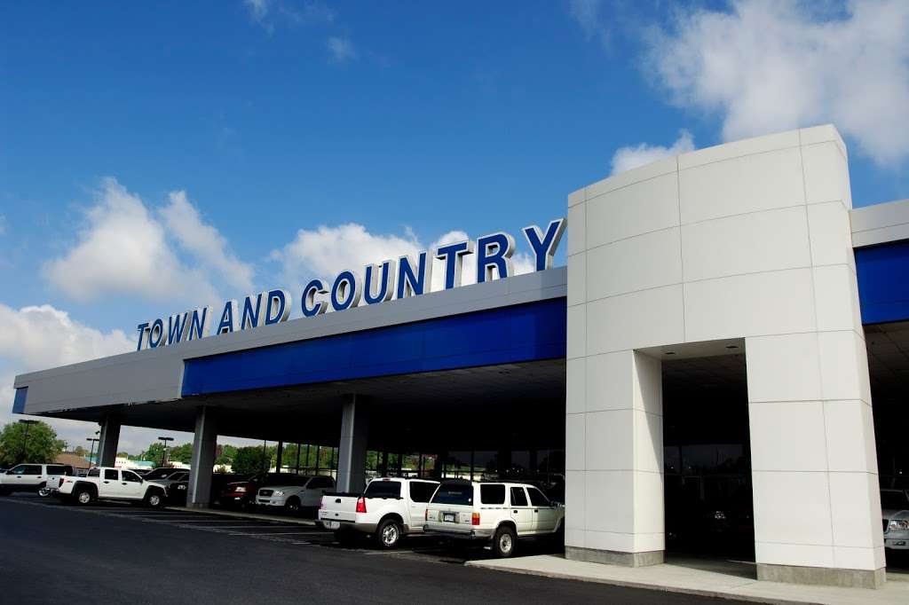 Town & Country Ford | 5401 E Independence Blvd, Charlotte, NC 28212, USA | Phone: (704) 557-0596