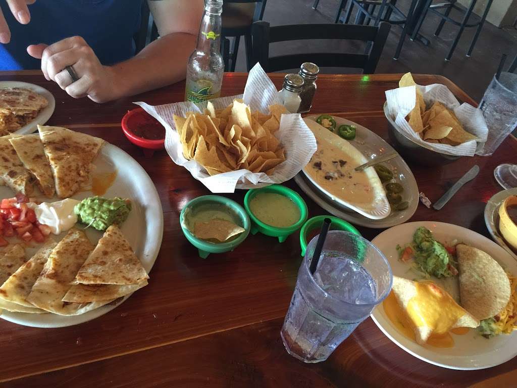 La Brisa Mexican Grill | 501 N Wesley Dr, League City, TX 77573, USA | Phone: (281) 554-4000