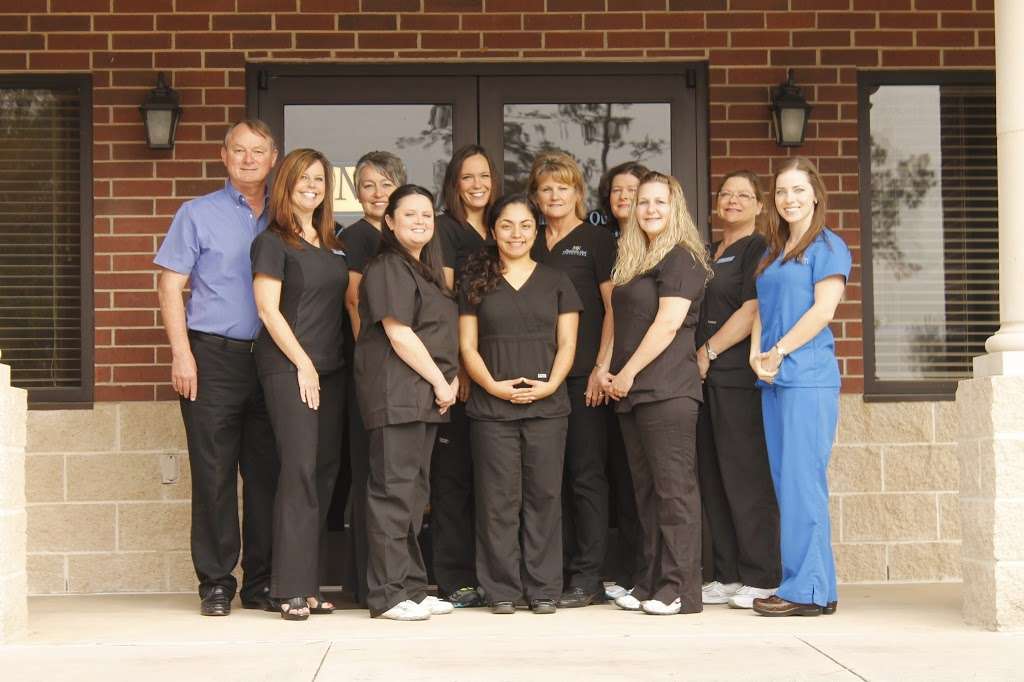 Montgomery Park Dental Care: William C. Quinn, DDS | 2016 N Loop 336 W, Conroe, TX 77304, USA | Phone: (936) 756-6867