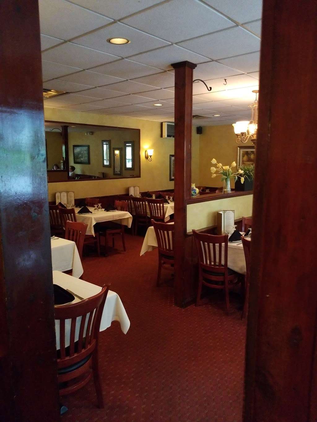 Tambascios Italian Grill | 1 Dodgingtown Rd, Newtown, CT 06470, USA | Phone: (203) 426-2715