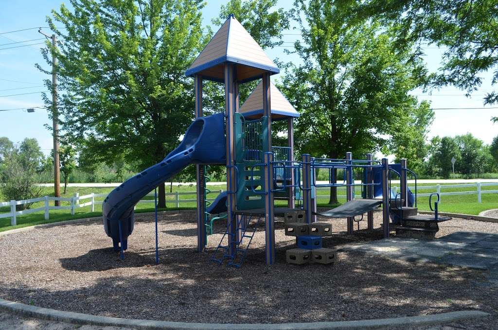 Bill Young Park | 15251 Huntington Ct, Orland Park, IL 60462 | Phone: (708) 403-6219