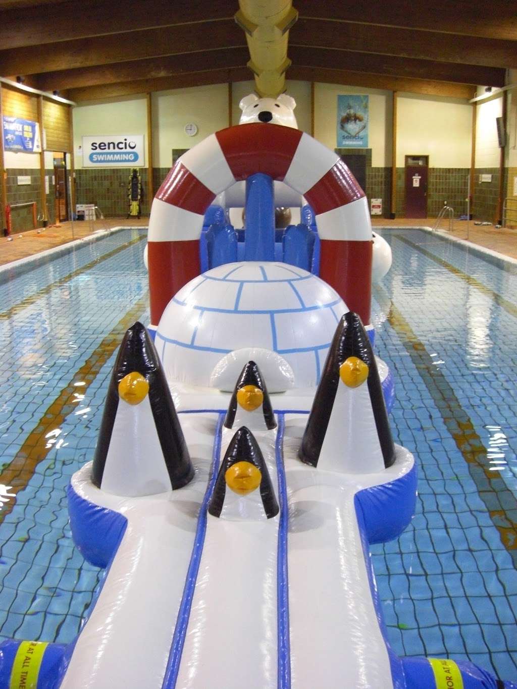 Edenbridge Leisure Centre | Stangrove Park, Edenbridge TN8 5LU, UK | Phone: 01732 865665