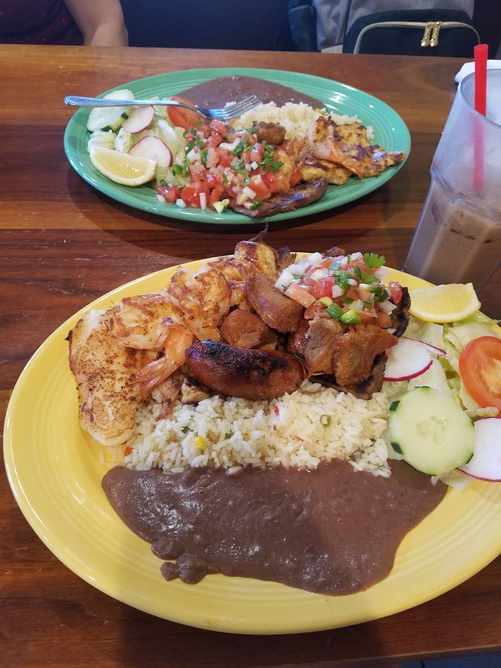 La Cabaña Grill | 6211 Eastern Ave, Bell Gardens, CA 90201, USA | Phone: (323) 773-3500