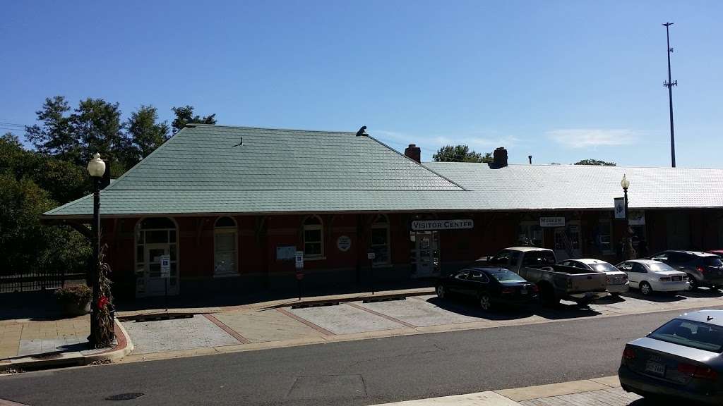 Culpeper Station | 111 South Commerce Street, Culpeper, VA 22701, USA | Phone: (800) 872-7245