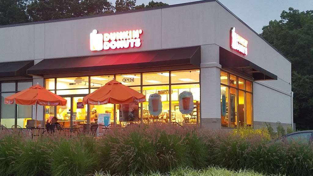 Dunkin Donuts | 2280 Hunters Woods Plaza, Reston, VA 20191 | Phone: (703) 860-9252