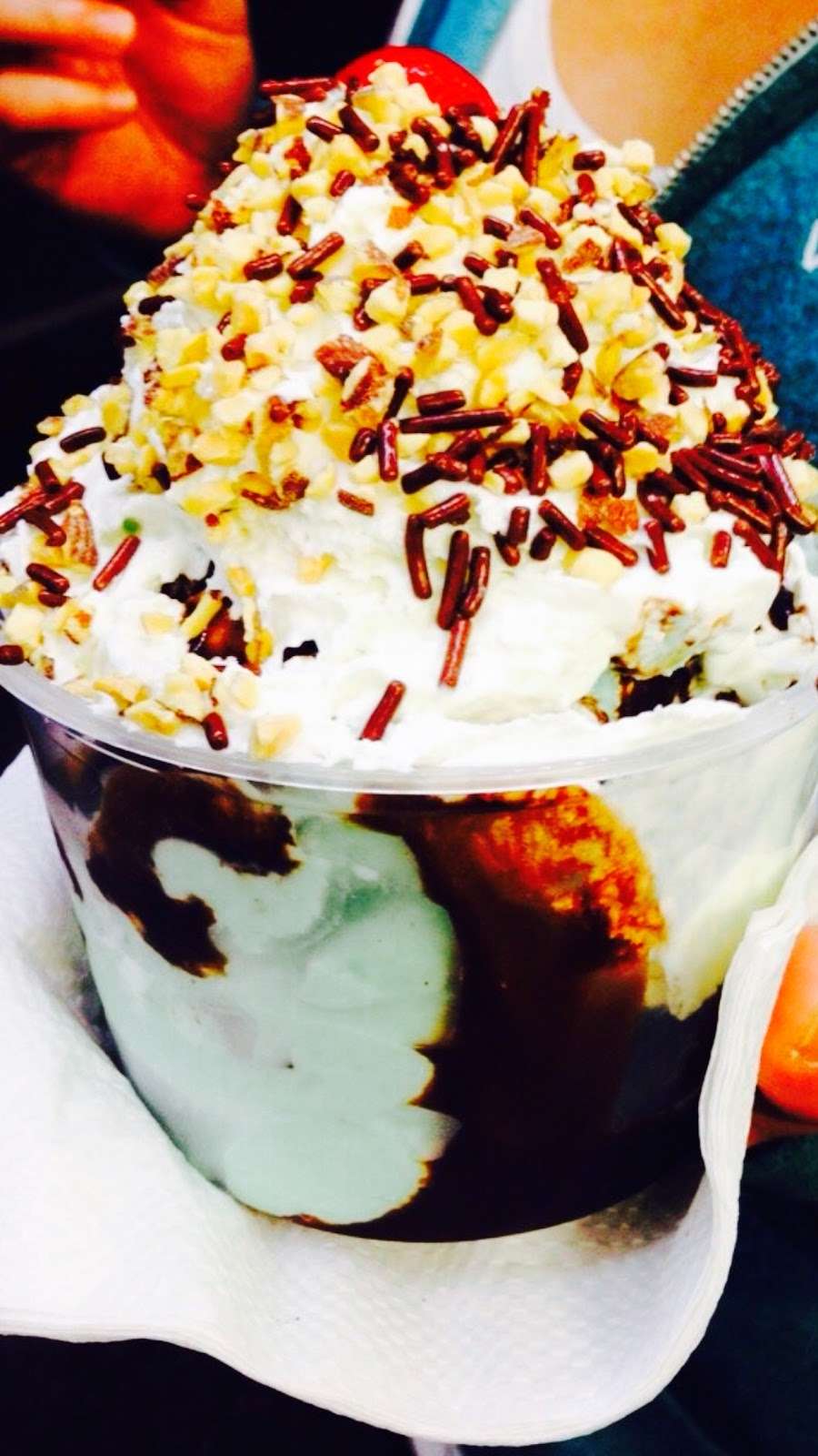 Clancys Ice Cream Parlour | 1234 Manor Blvd, San Leandro, CA 94579, USA | Phone: (510) 556-4105