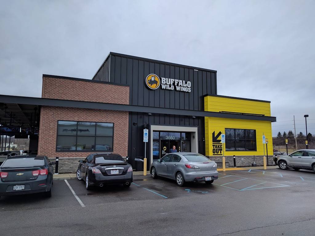 Buffalo Wild Wings | 3660 Stone Creek Blvd, Cincinnati, OH 45251, USA | Phone: (513) 245-1457