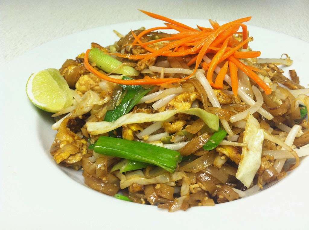 Jaded Thai | 1608 Algonquin Rd, Hoffman Estates, IL 60192, USA | Phone: (847) 907-4424