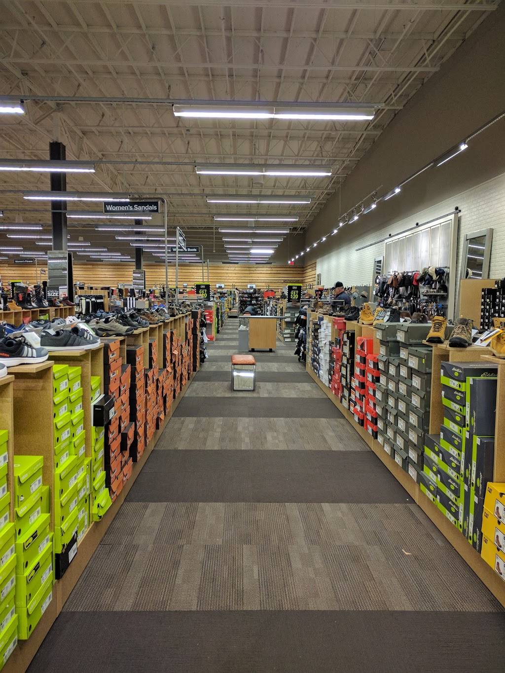 DSW Designer Shoe Warehouse | 1835 N Tomahawk Island Dr, Portland, OR 97217, USA | Phone: (971) 242-4999