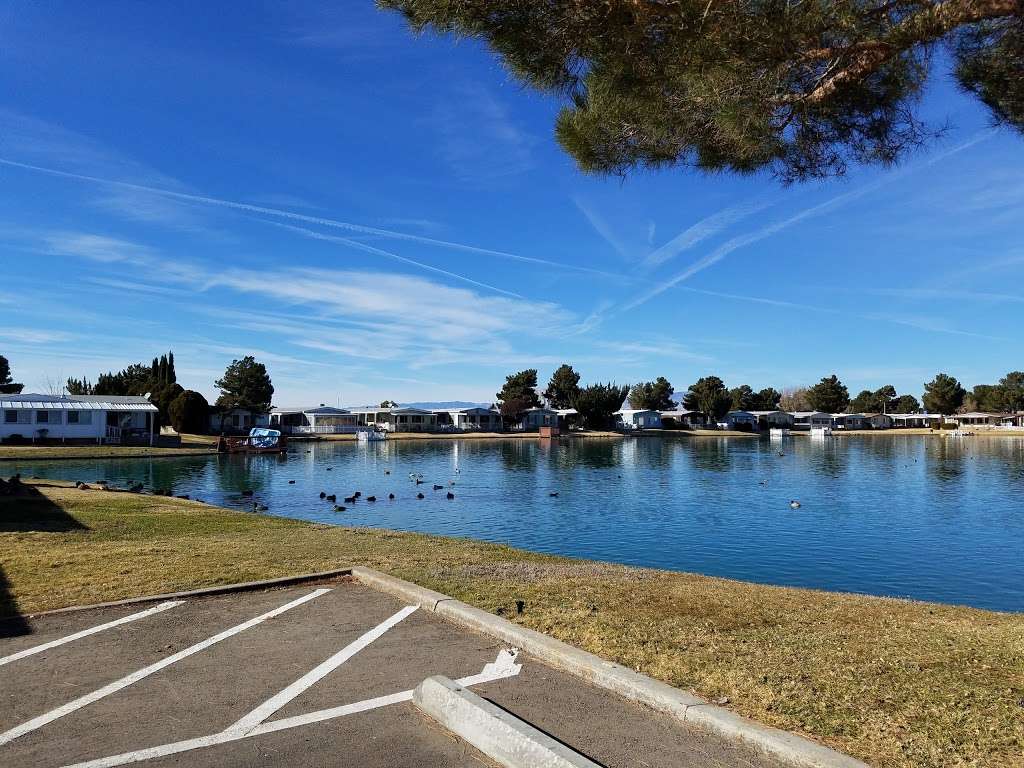 Leisure Lake Mobile Estates | 48303 20th St W, Lancaster, CA 93534, USA | Phone: (661) 948-2626