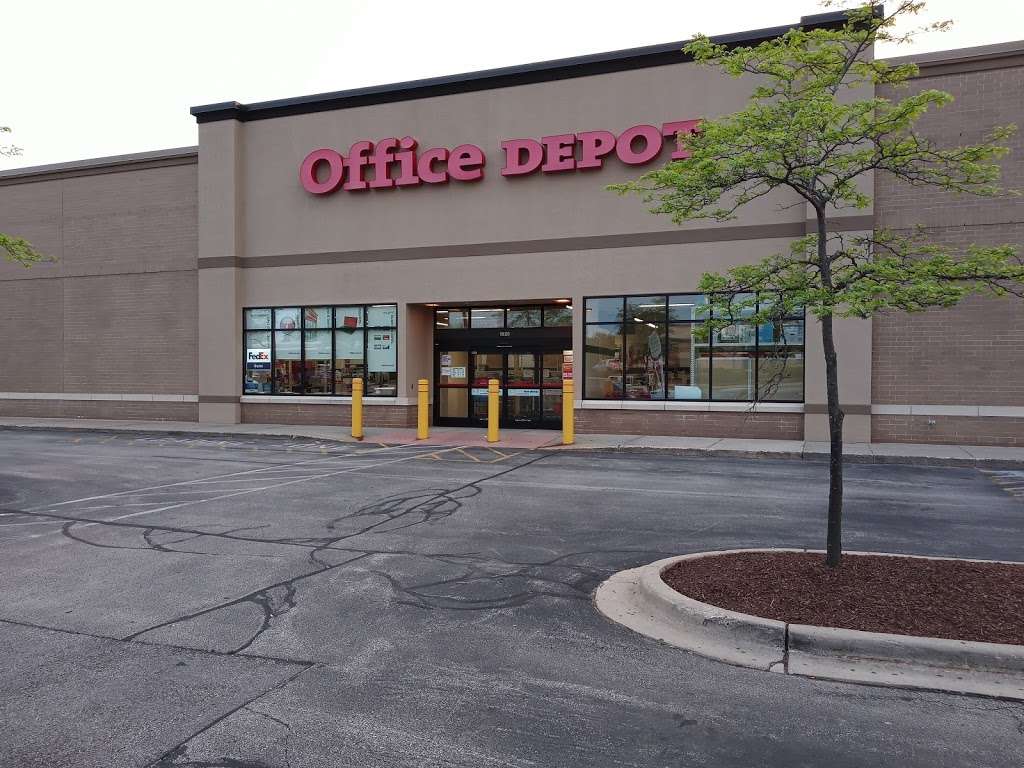 Office Depot | 1820 MEADOW LANE, MEADOW LN. & GRANDVIEW BLVD, Co Hwy T, Pewaukee, WI 53072, USA | Phone: (262) 701-9066