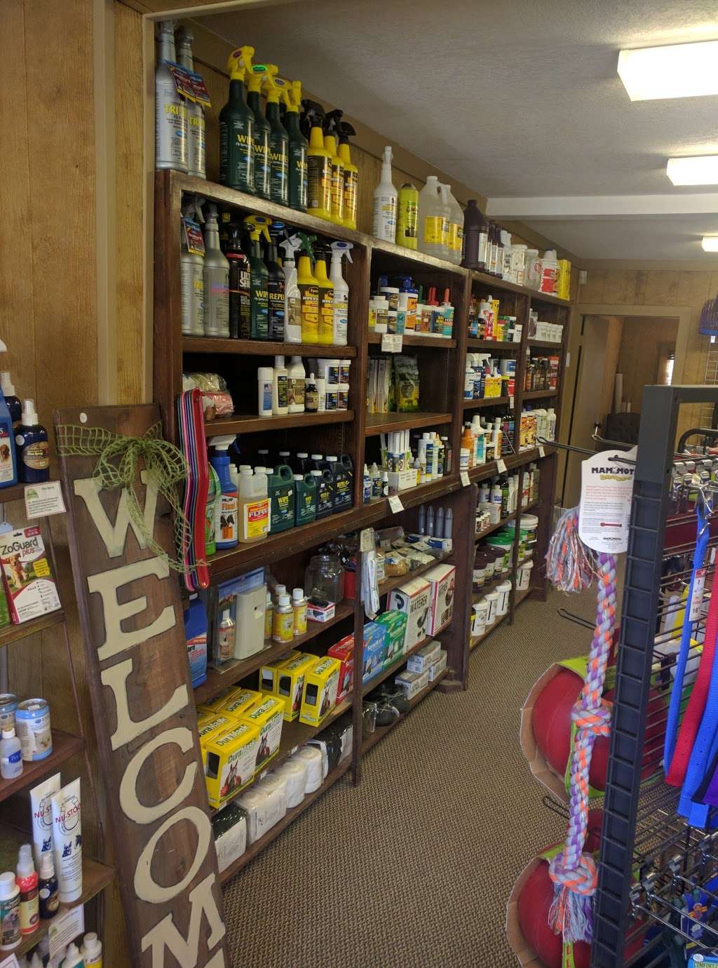 Lake Mathews Feed & Pet Supply | 17679 Cajalco Rd, Perris, CA 92570, USA | Phone: (951) 780-1470