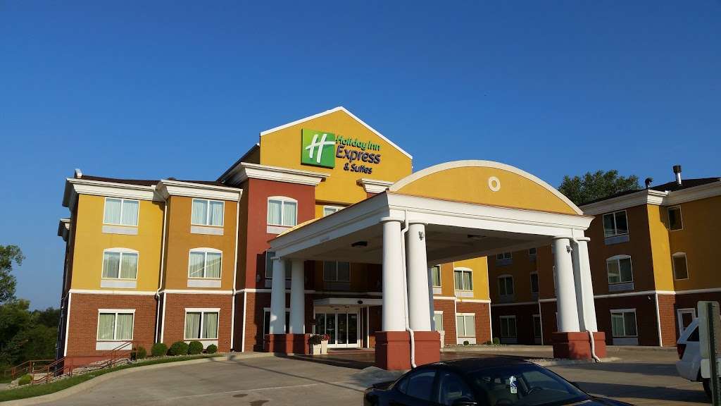 Holiday Inn Express | 8551 Blue Pkwy, Kansas City, MO 64133, USA | Phone: (816) 997-9444