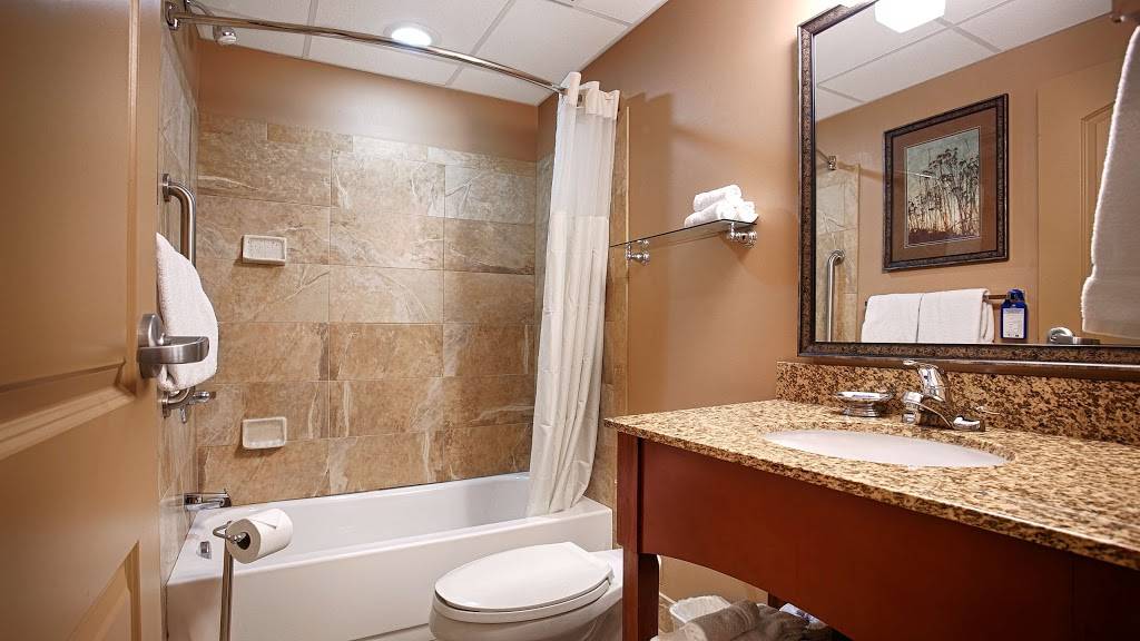 Best Western Plus Bloomington Hotel | 1901 Killebrew Dr, Bloomington, MN 55425, USA | Phone: (952) 854-8200