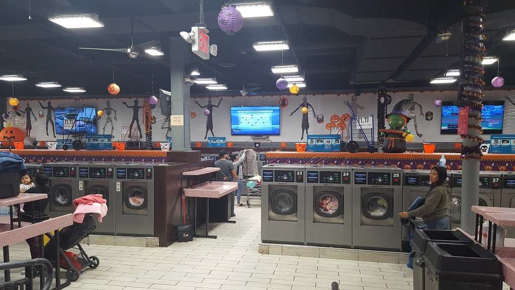 Super Clean Laundromat | 5515 Kenilworth Ave, Riverdale, MD 20737, USA | Phone: (240) 764-5088