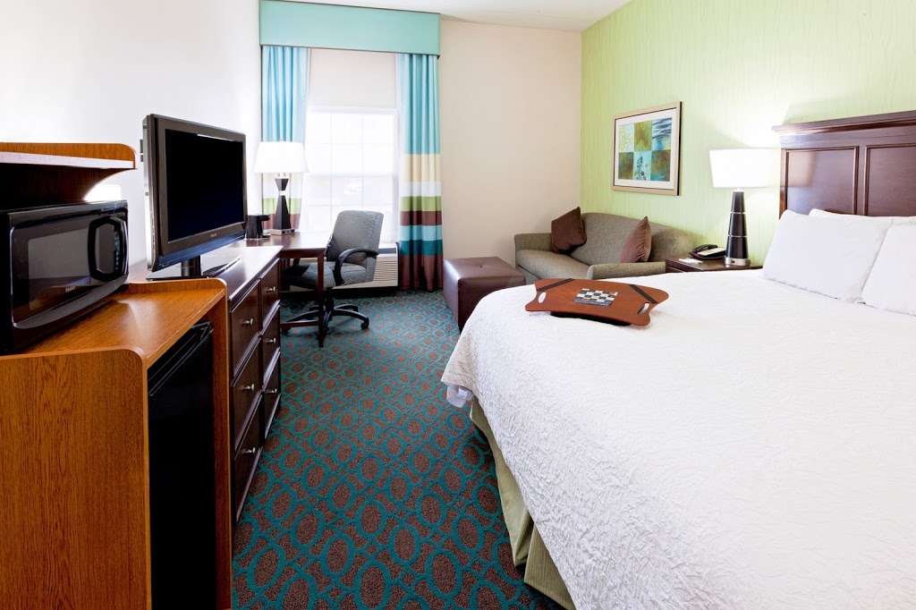 Hampton Inn Franklin/Milford | 735 Union Street, Franklin, MA 02038, USA | Phone: (508) 520-2999