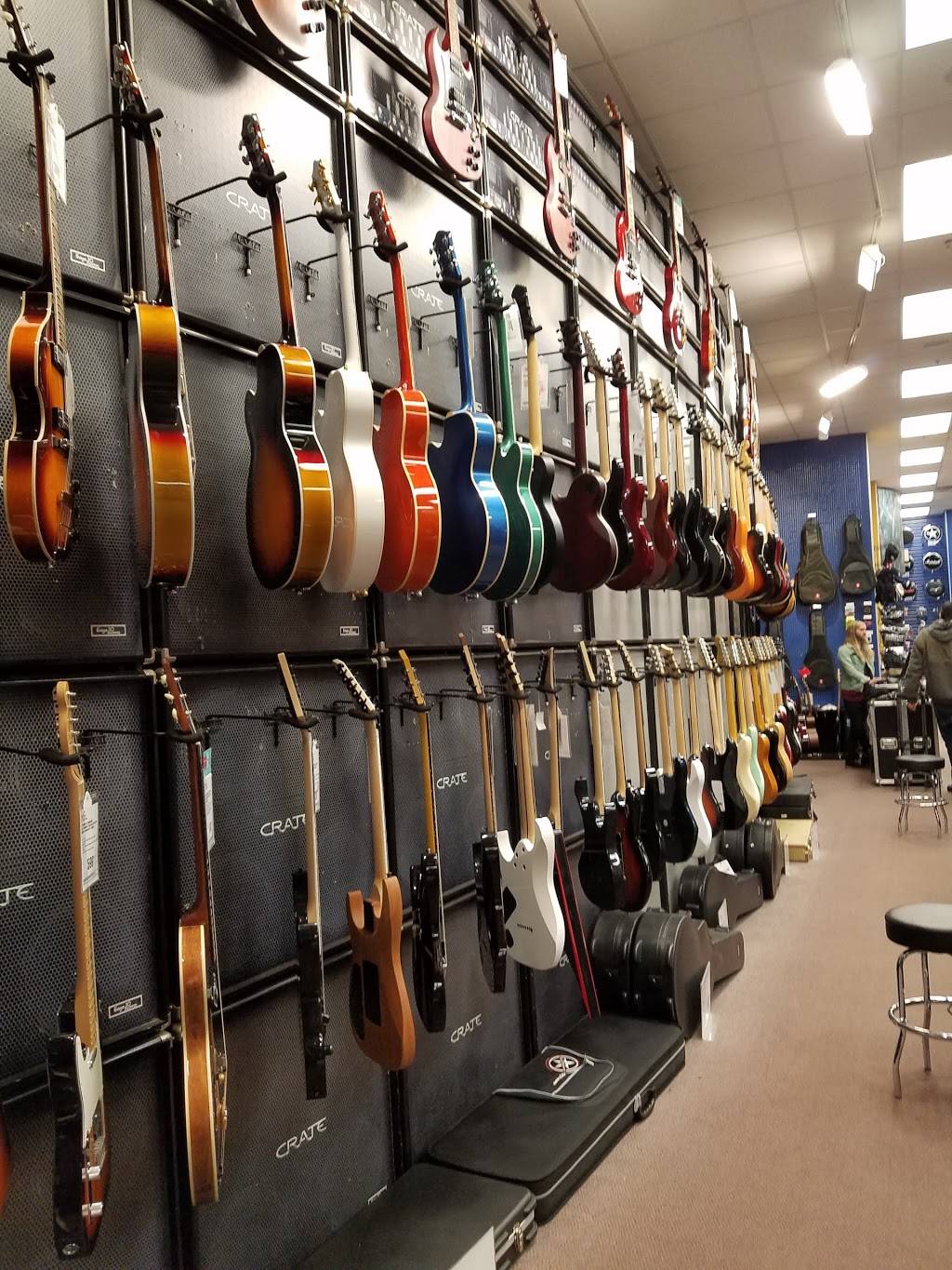 Guitar Center | 4930 S Loop 289 #220, Lubbock, TX 79414, USA | Phone: (806) 785-8600