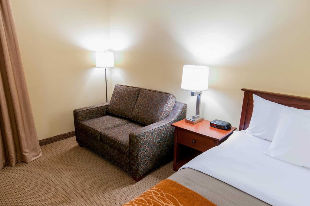 Comfort Inn Amish Country | 626 W Main St, New Holland, PA 17557, USA | Phone: (717) 355-9900